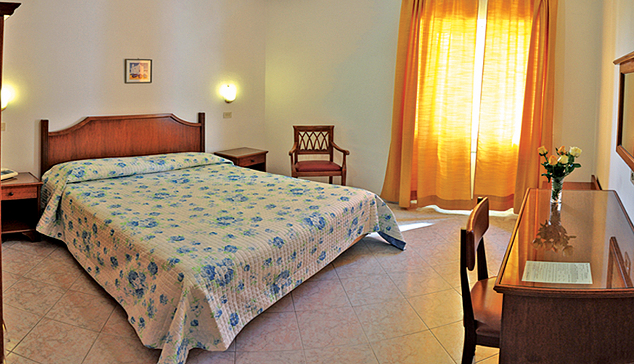 camere-sul-mare-ischia-hote.jpg